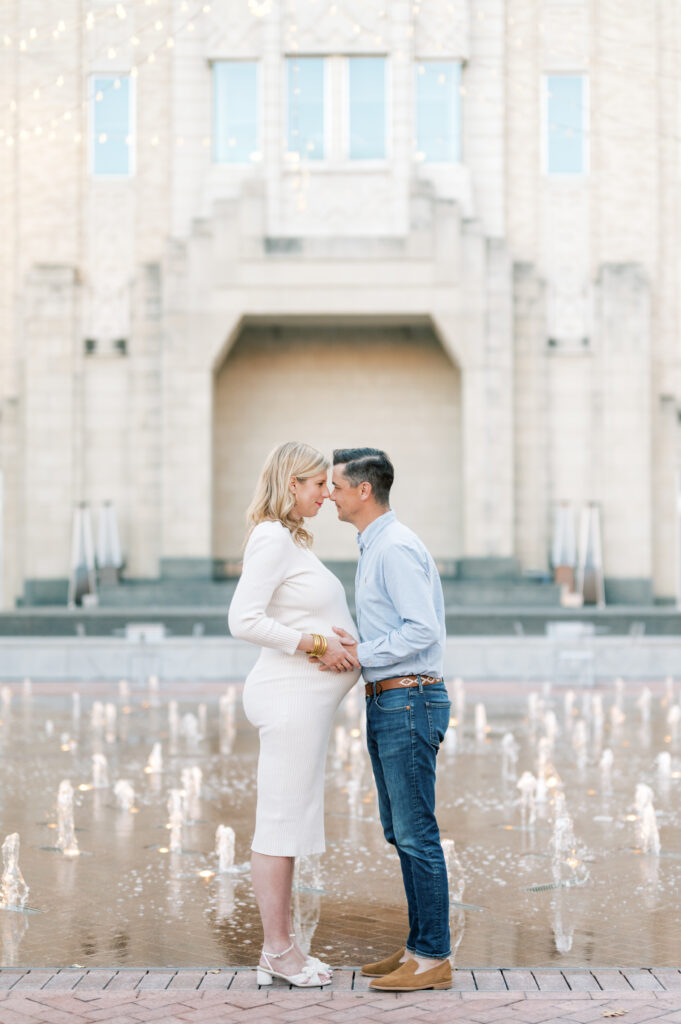 maternity photography in downtown fort worth