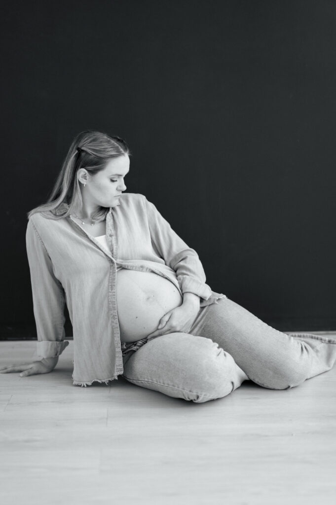 studio maternity photos fort worth
