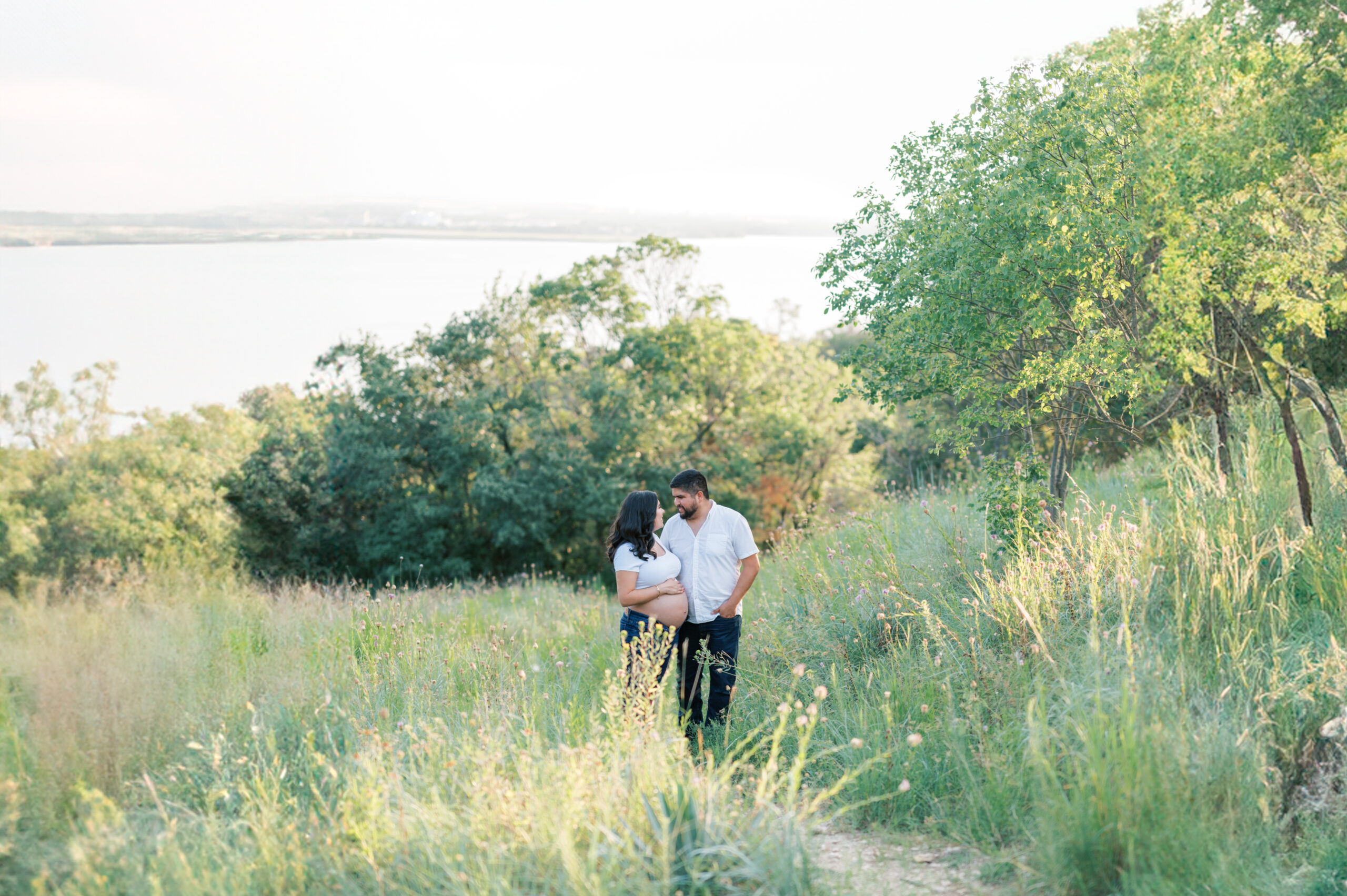 maternity photography session in fort worth