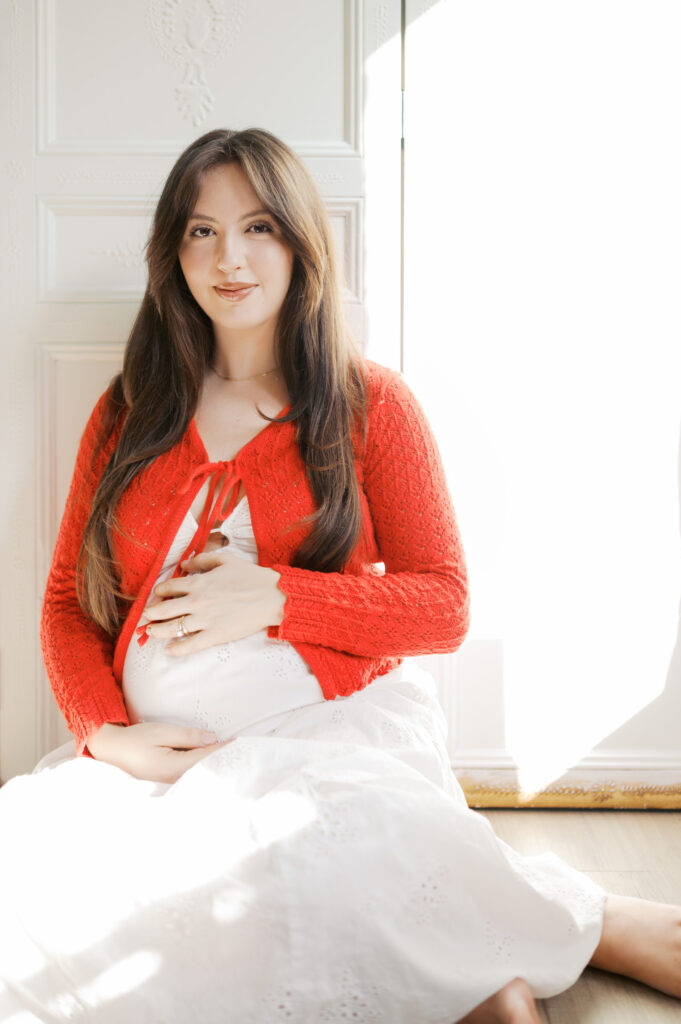 maternity portrait in fort worth at home