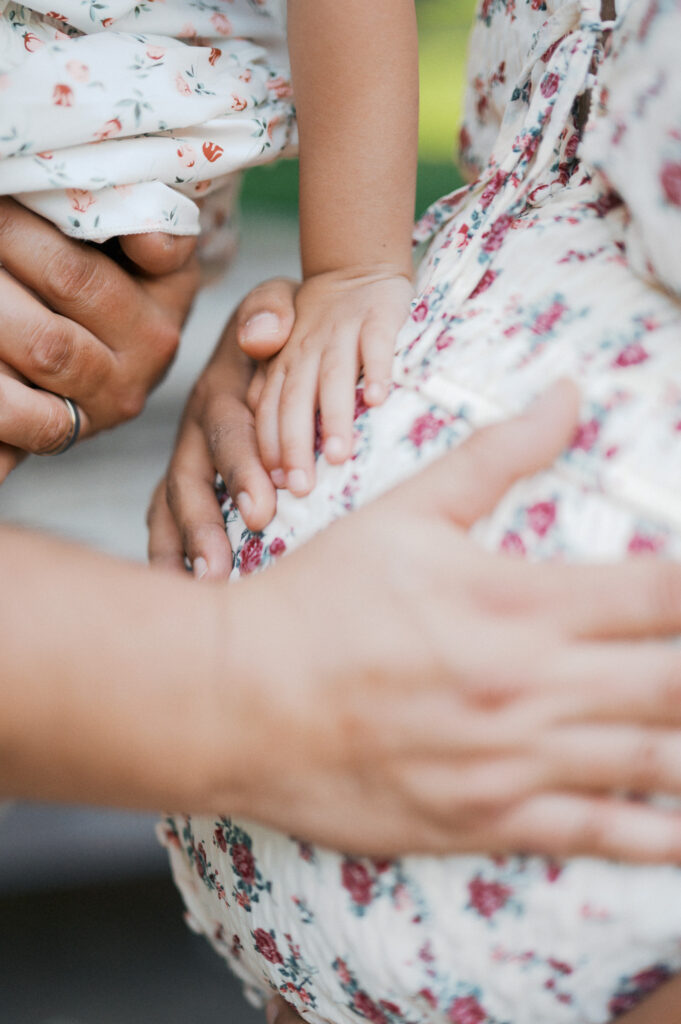 maternity photos at the fort worth botanic garden, family of three