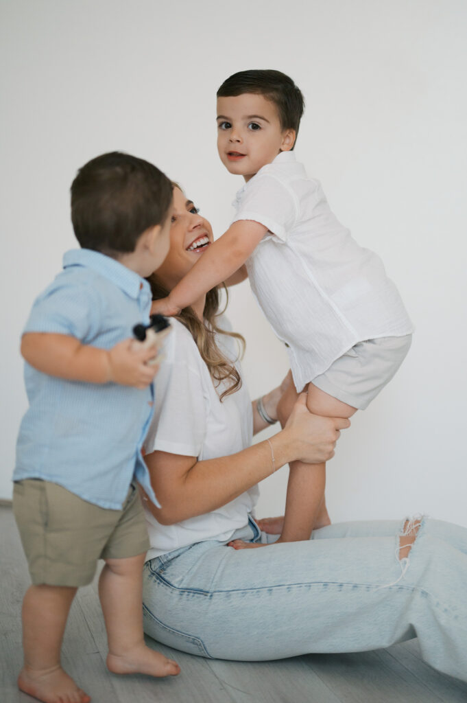 fort worth motherhood photographer, studio photos indoors