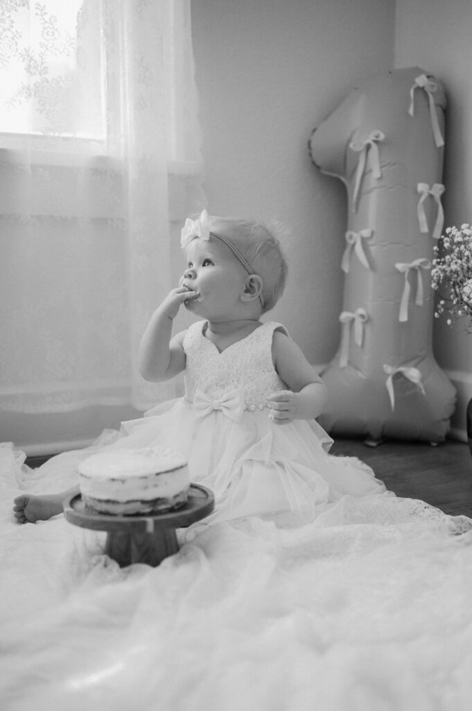first birthday family photos in fort worth studio, cake smash photography