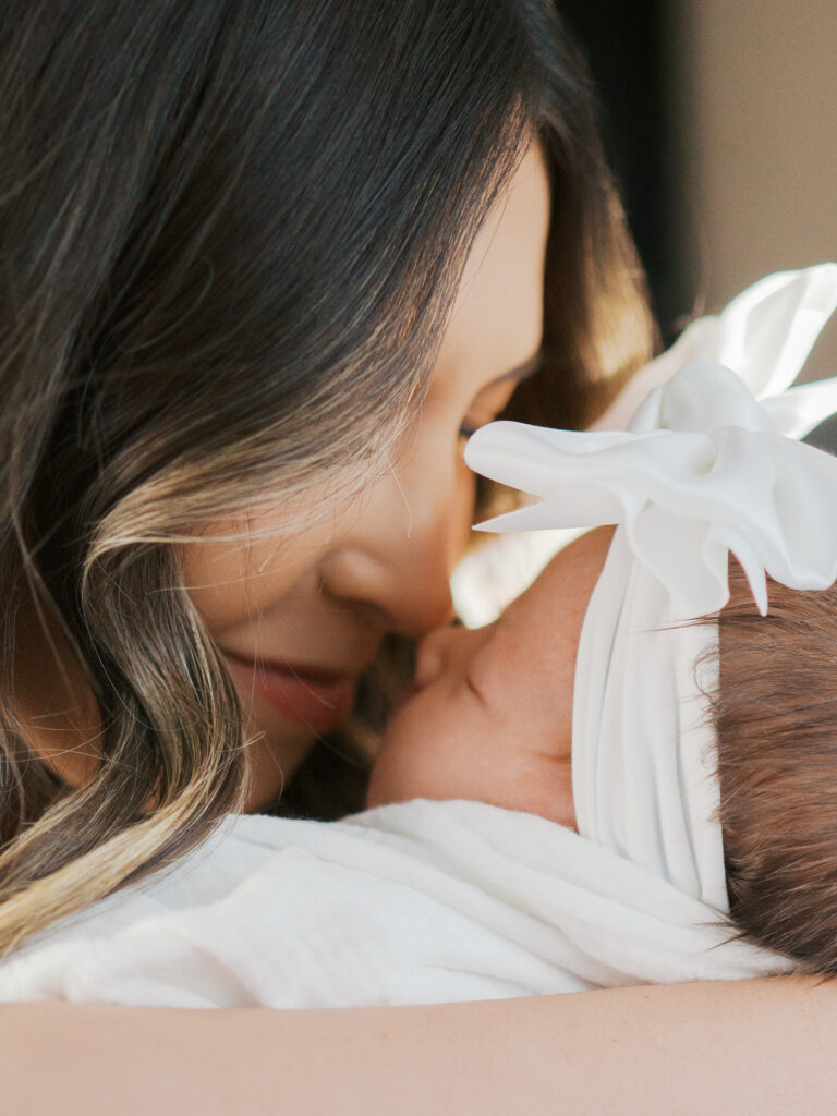 lifestyle newborn photos in dfw