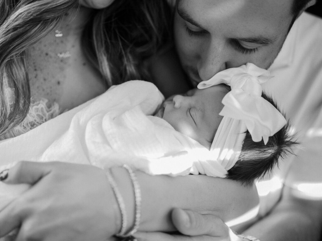 lifestyle newborn photos in dfw