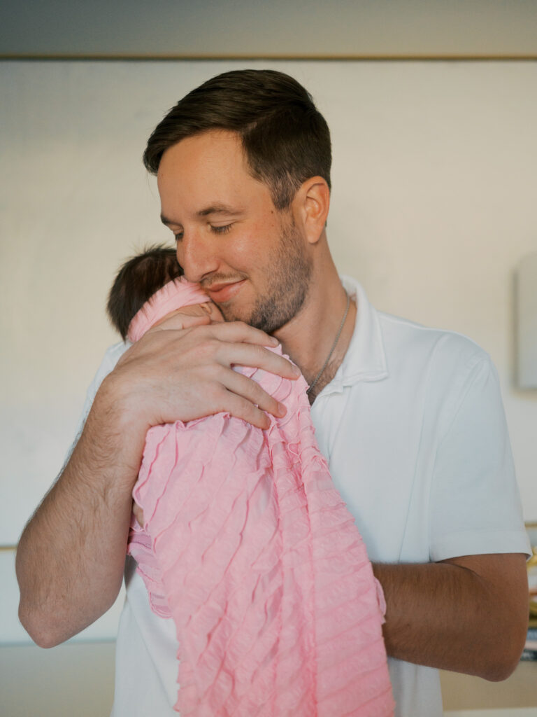 lifestyle newborn photos in dfw