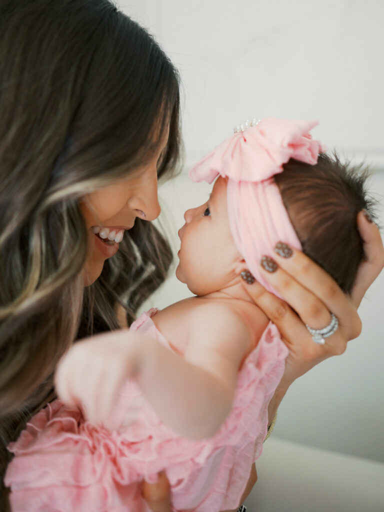 lifestyle newborn photos in dfw