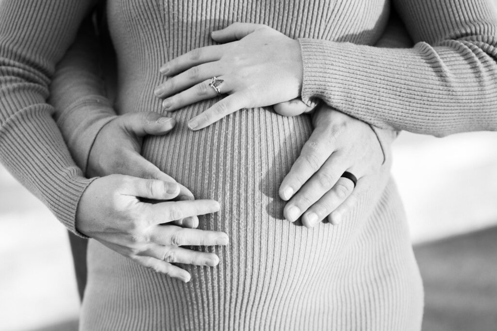 fort worth photographer captures detailed shot of baby bump during a maternity session