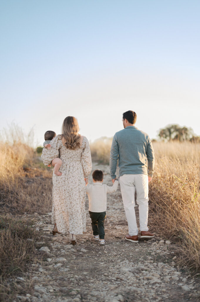 fort worth locations for fall family photos, tandy hills