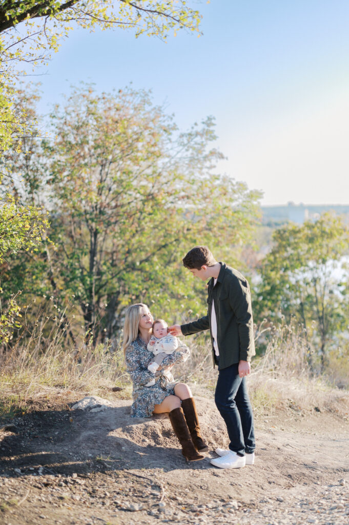 fall family photos in fort worth overlooking lake