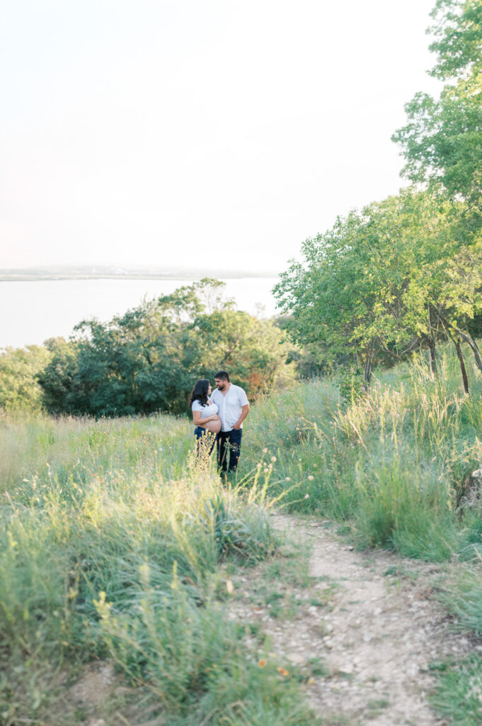 summer outdoor photos in north fort worth maternity