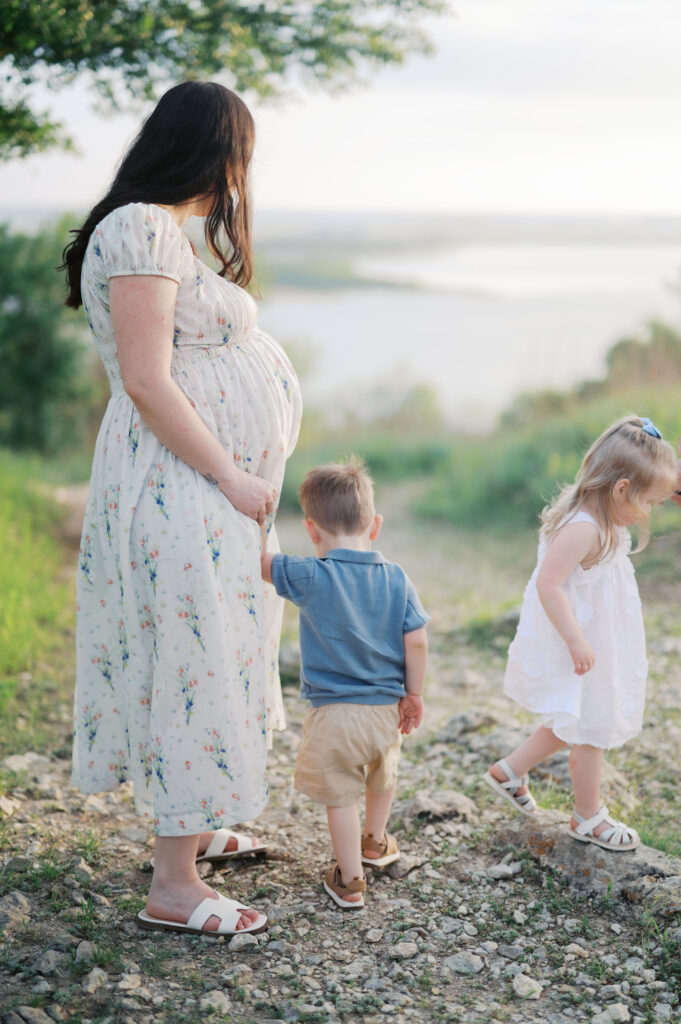 maternity family session in fort worth