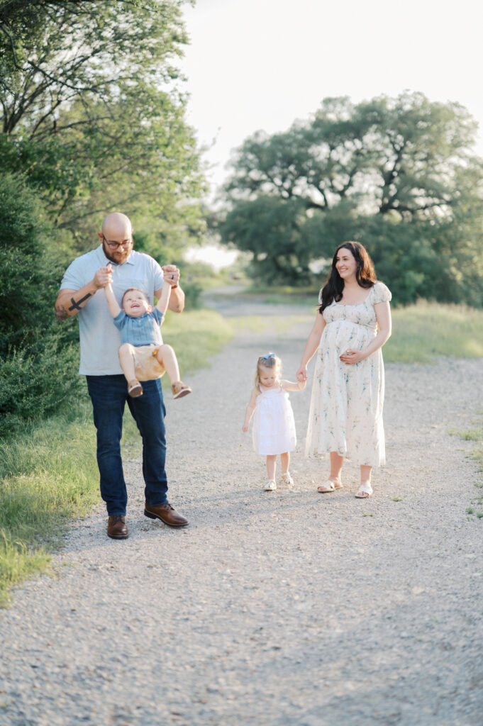 maternity family session in fort worth