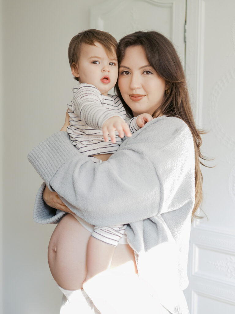 in-home lifestyle maternity photography in DFW