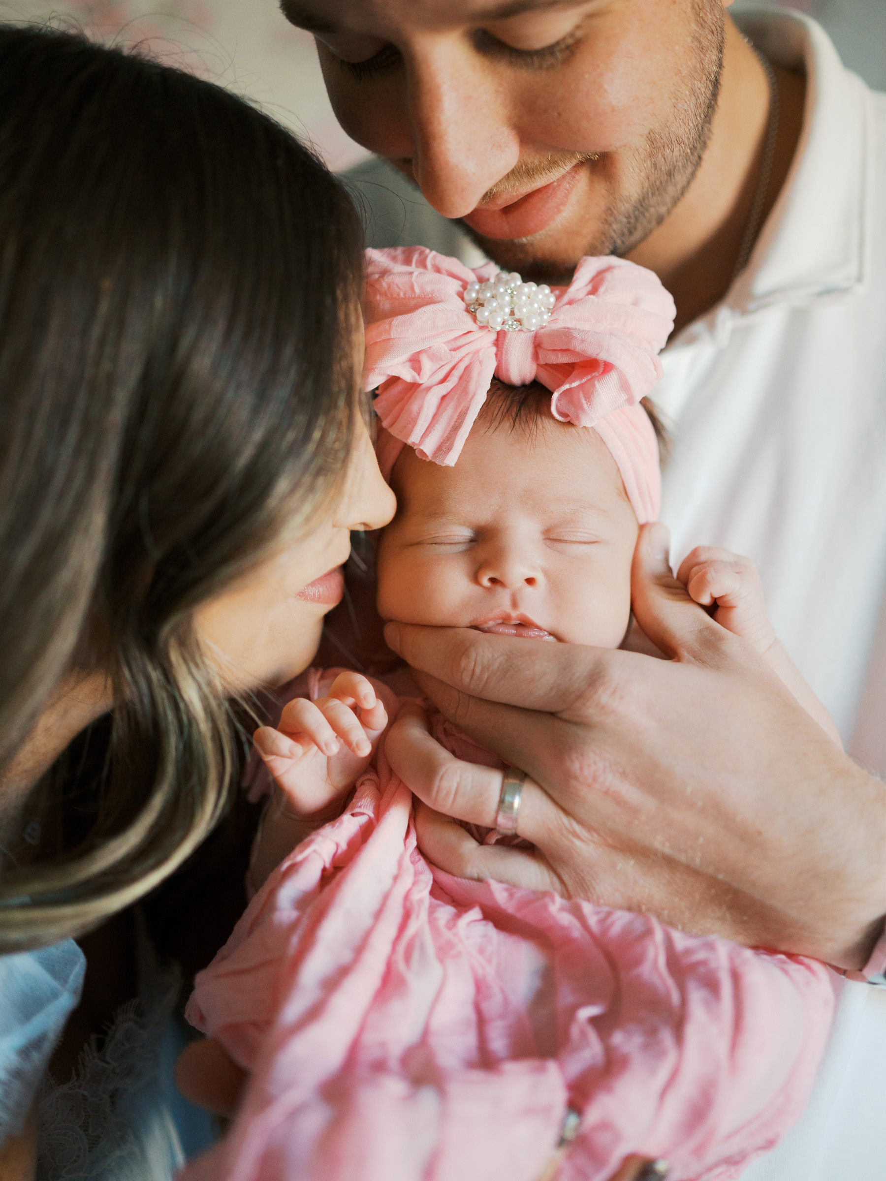 lifestyle newborn photos in dfw